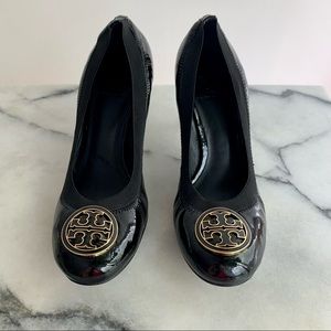 Tory Burch Black Patent Leather mid heel round toe shoe with original box